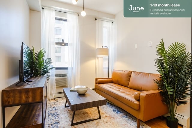 3 Bedrooms, Garment District Rental in NYC for $6,225 - Photo 1