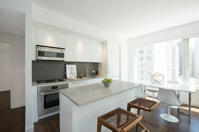 3 Bedrooms, Midtown East Rental in NYC for $8,700 - Photo 1