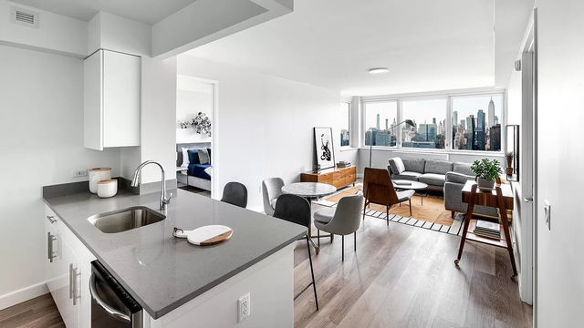 2 Bedrooms, Hunters Point Rental in NYC for $6,165 - Photo 1