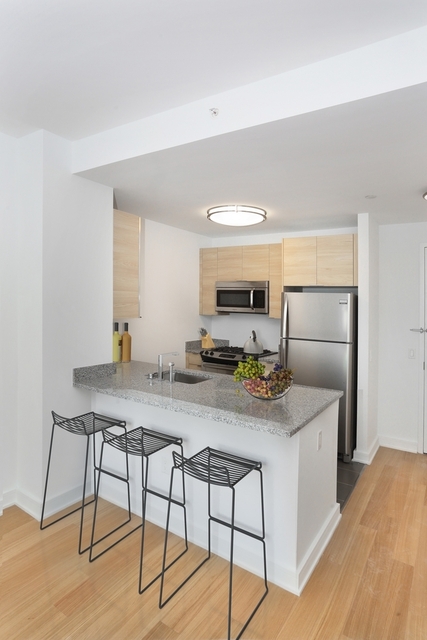 Studio, Long Island City Rental in NYC for $3,260 - Photo 1