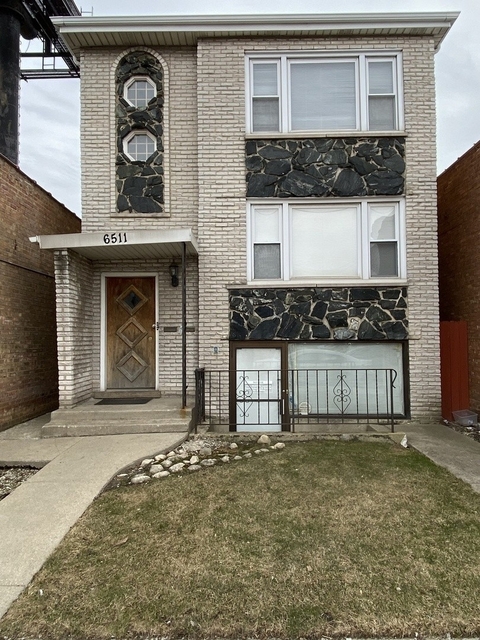 3 Bedrooms, Garfield Ridge Rental in Chicago, IL for $1,800 - Photo 1