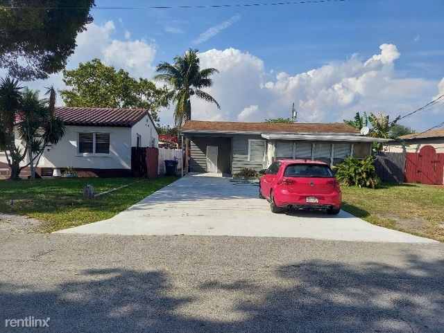 3 Bedrooms, North Central Hollywood Rental in Miami, FL for $2,500 - Photo 1