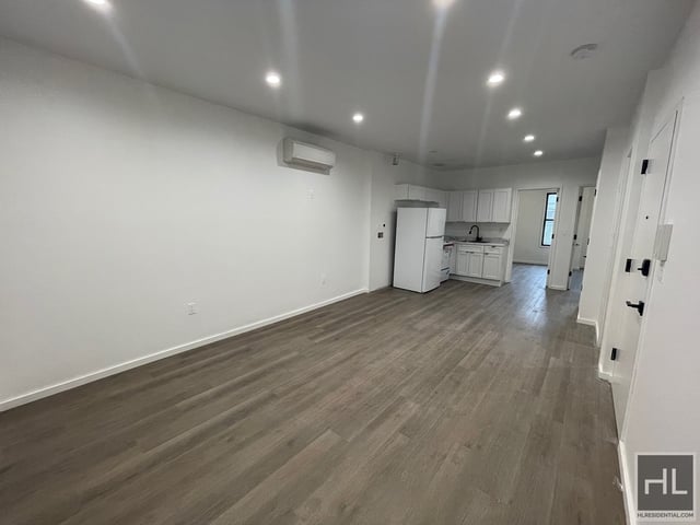 4 Bedrooms, Borough Park Rental in NYC for $3,200 - Photo 1