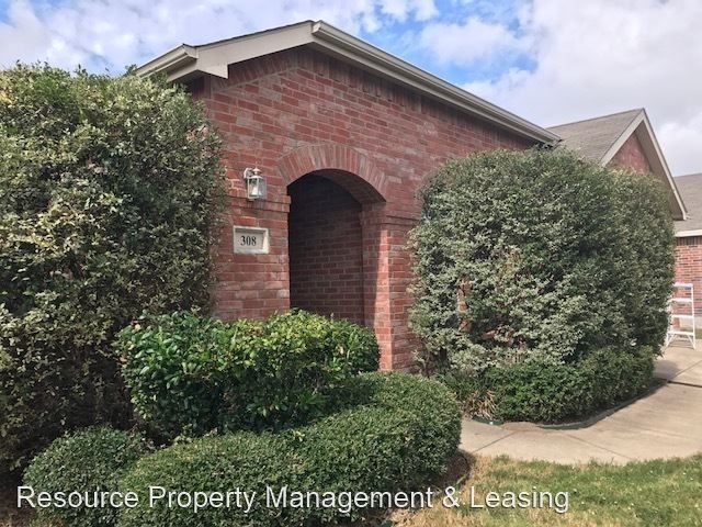 3 Bedrooms, Trails of Chestnut Meadow Rental in Dallas for $2,145 - Photo 1
