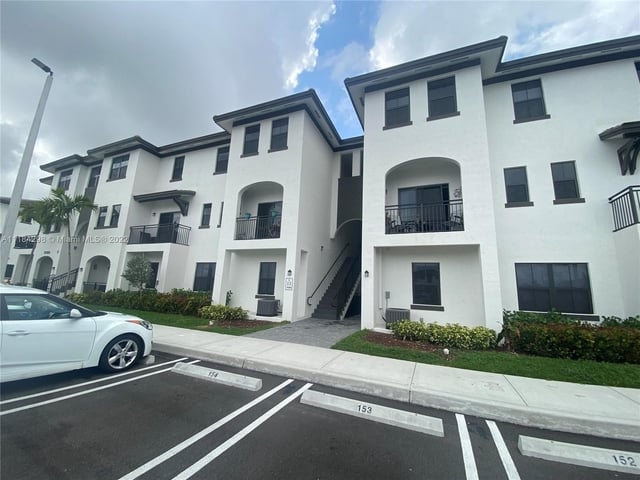 3 Bedrooms, Country Walk Rental in Miami, FL for $2,750 - Photo 1