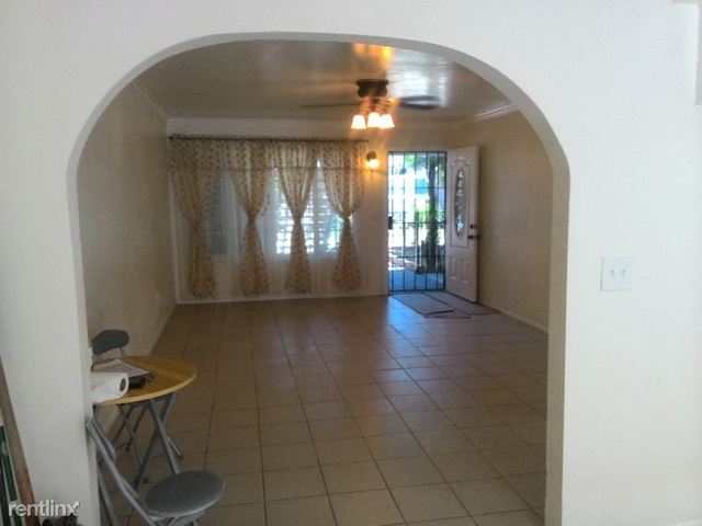 2 Bedrooms, Armstrong Rental in Los Angeles, CA for $2,500 - Photo 1