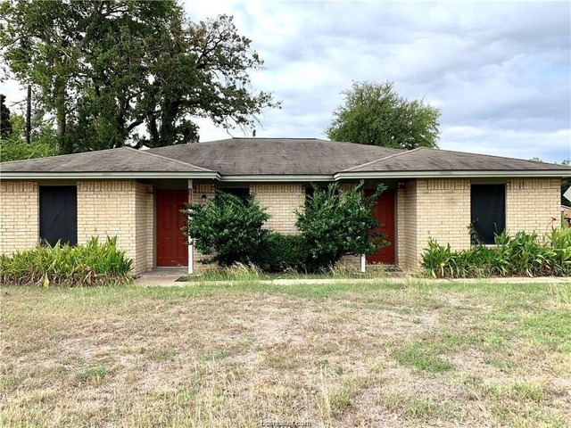 2 Bedrooms, Parkway Plaza Rental in Bryan-College Station Metro Area, TX for $850 - Photo 1