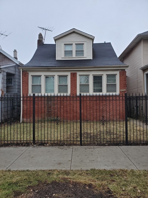 3 Bedrooms, Albany Park Rental in Chicago, IL for $2,800 - Photo 1