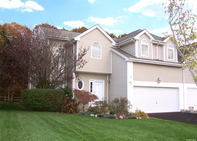 4 Bedrooms, Centereach Rental in Long Island, NY for $4,500 - Photo 1