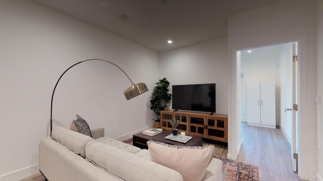 Room, Larchmont Rental in Los Angeles, CA for $1,205 - Photo 1