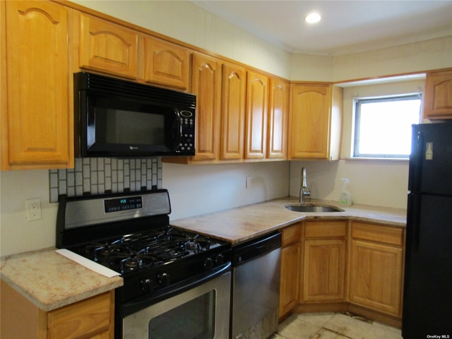 4 Bedrooms, Bellerose Rental in Long Island, NY for $2,500 - Photo 1