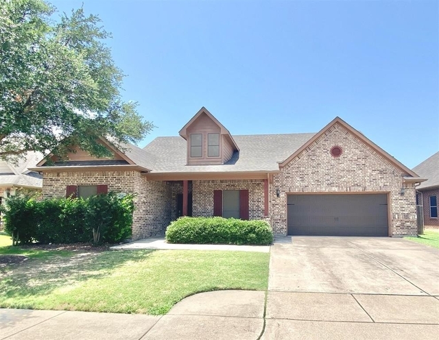 3 Bedrooms, West Bend North Rental in Dallas for $2,350 - Photo 1