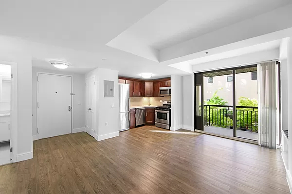 2 Bedrooms, Yorkville Rental in NYC for $6,149 - Photo 1