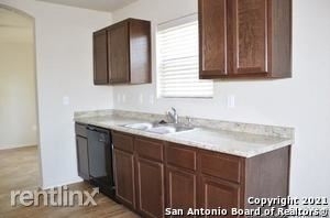 3 Bedrooms, Thunderbird Hills Rental in San Antonio, TX for $1,650 - Photo 1
