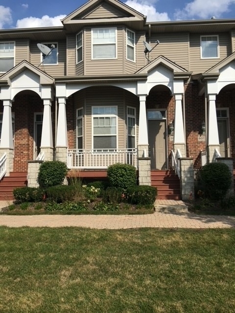 2 Bedrooms, Lisle Rental in Chicago, IL for $2,575 - Photo 1