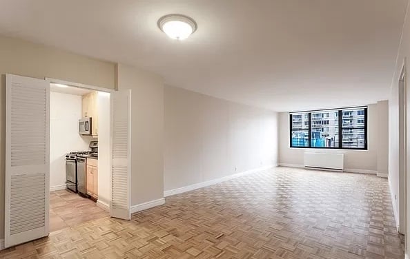 3 Bedrooms, Yorkville Rental in NYC for $8,495 - Photo 1