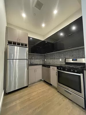 2 Bedrooms, Mott Haven Rental in NYC for $2,510 - Photo 1