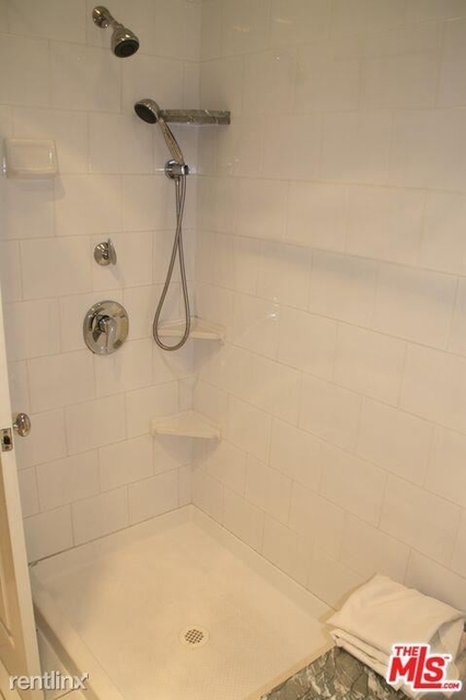 2 Bedrooms, Venice Canals Rental in Los Angeles, CA for $6,995 - Photo 1