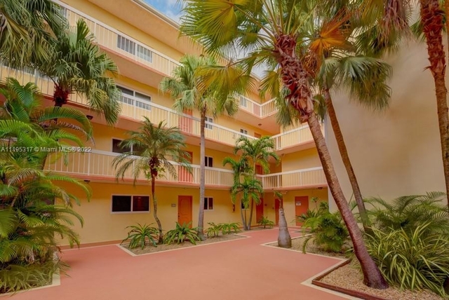 2 Bedrooms, Kings Creek Rental in Miami, FL for $2,100 - Photo 1