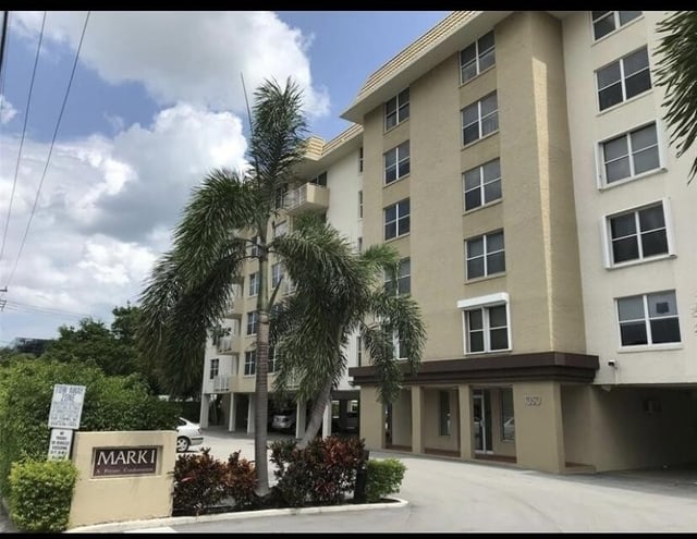 2 Bedrooms, Harbordale Rental in Miami, FL for $3,200 - Photo 1