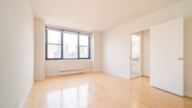 1 Bedroom, Yorkville Rental in NYC for $6,032 - Photo 1
