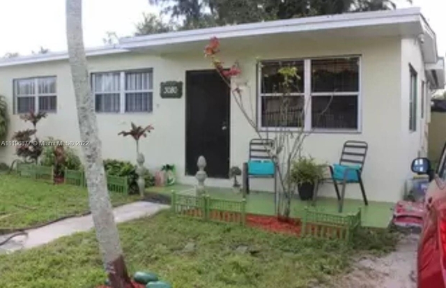 2 Bedrooms, West Little River Rental in Miami, FL for $2,100 - Photo 1