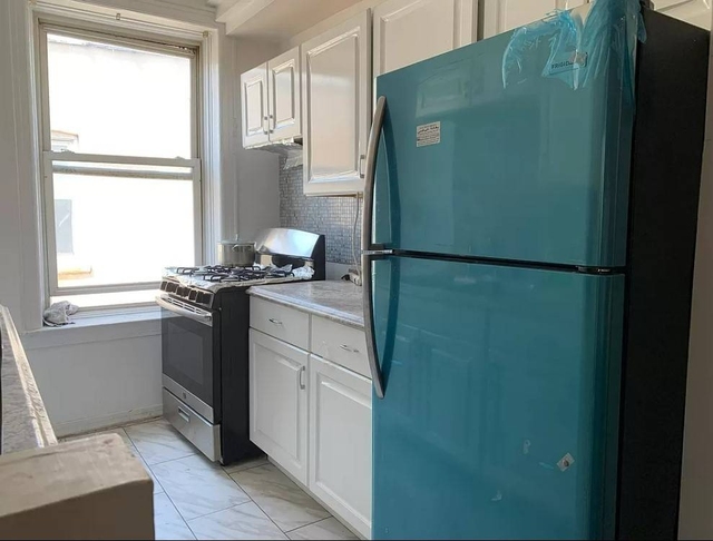 2 Bedrooms, Ocean Parkway Rental in NYC for $2,350 - Photo 1