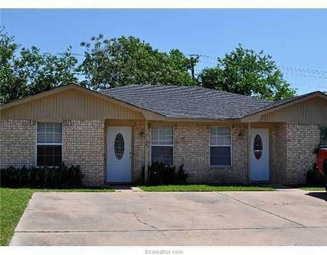2 Bedrooms, Pecan Tree - McCullough Rental in Bryan-College Station Metro Area, TX for $895 - Photo 1
