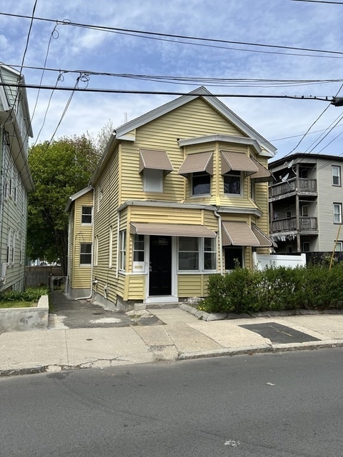 2 Bedrooms, Glendale Rental in Boston, MA for $2,300 - Photo 1