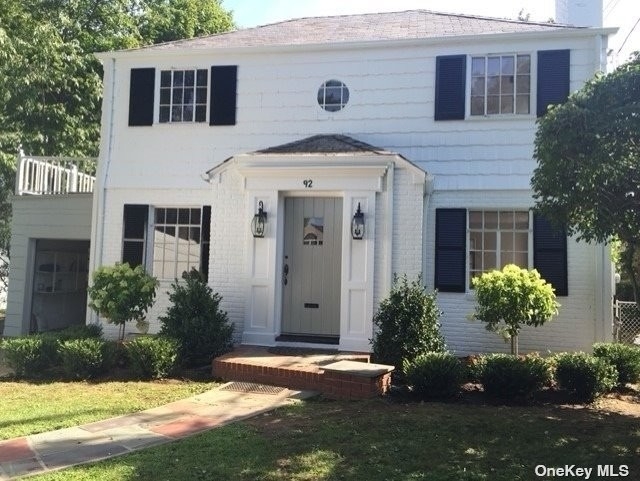 2 Bedrooms, Manhasset Rental in Long Island, NY for $5,350 - Photo 1