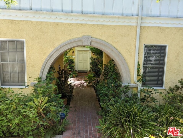 2 Bedrooms, Bel Air-Beverly Crest Rental in Los Angeles, CA for $3,100 - Photo 1