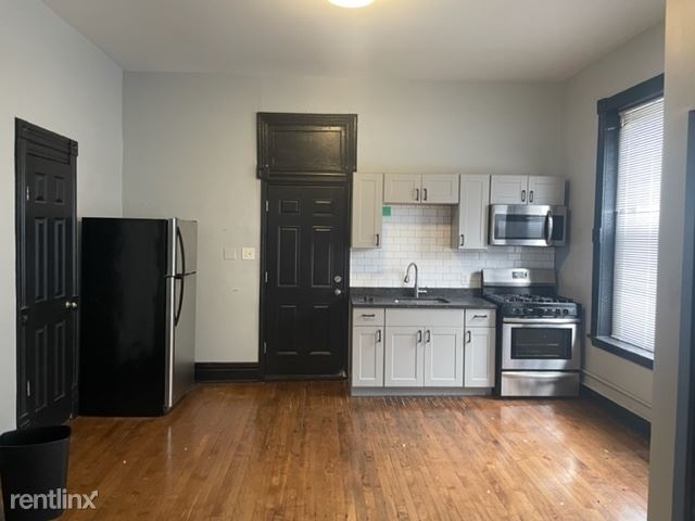2 Bedrooms, Heart of Chicago Rental in Chicago, IL for $1,600 - Photo 1