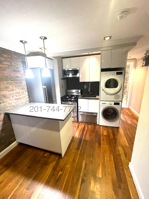 3 Bedrooms, Little Italy Rental in NYC for $5,695 - Photo 1
