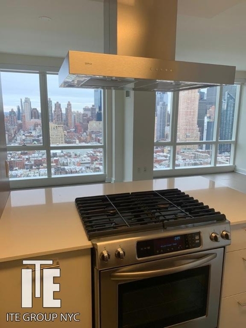 2 Bedrooms, Hudson Yards Rental in NYC for $7,500 - Photo 1