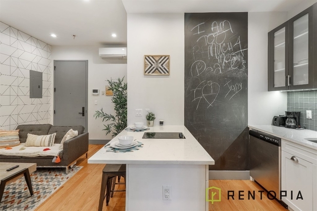 2 Bedrooms, Williamsburg Rental in NYC for $4,200 - Photo 1