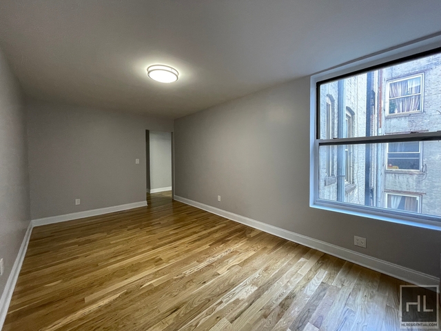 2 Bedrooms, Washington Heights Rental in NYC for $2,375 - Photo 1