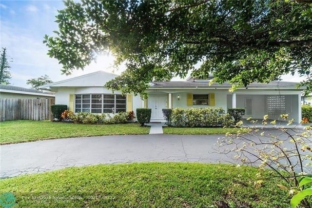5 Bedrooms, Plantation Park Rental in Miami, FL for $3,700 - Photo 1