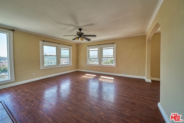 2 Bedrooms, Olympic Park Rental in Los Angeles, CA for $3,000 - Photo 1