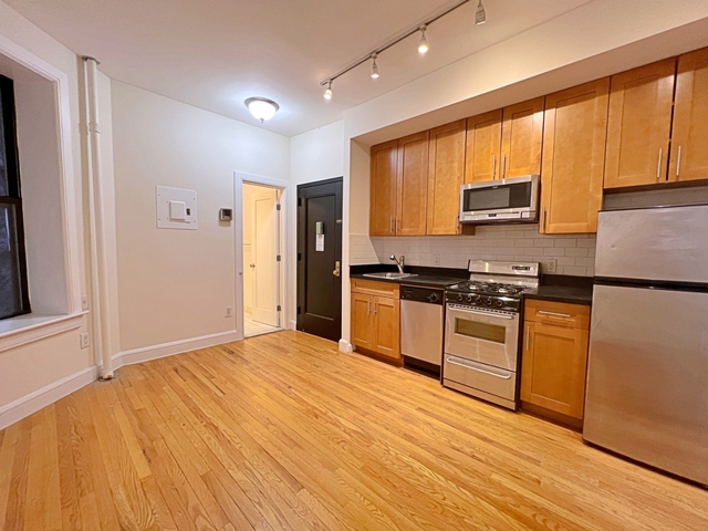 1 Bedroom, Yorkville Rental in NYC for $2,730 - Photo 1