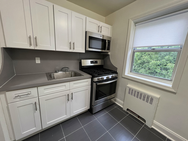 2 Bedrooms, Grymes Hill Rental in NYC for $2,025 - Photo 1
