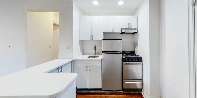 1 Bedroom, Turtle Bay Rental in NYC for $3,500 - Photo 1