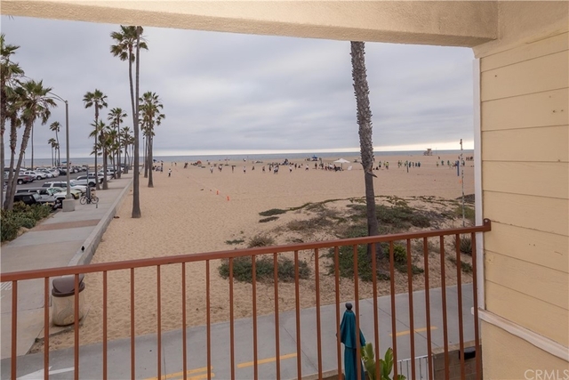 2 Bedrooms, Central Newport Beach Rental in Los Angeles, CA for $4,395 - Photo 1