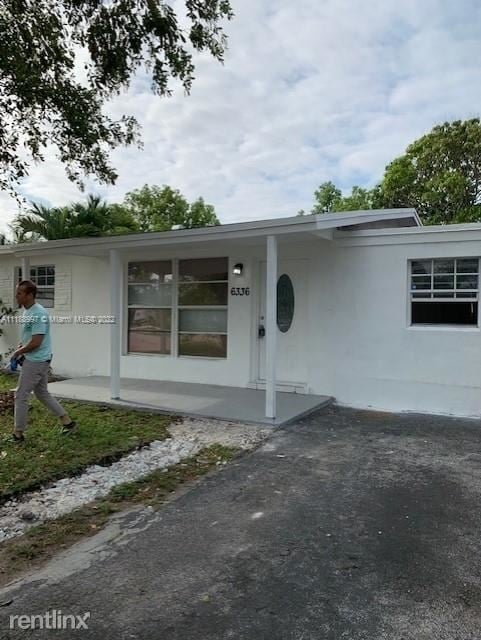 3 Bedrooms, Welwyn Manor Rental in Miami, FL for $2,900 - Photo 1