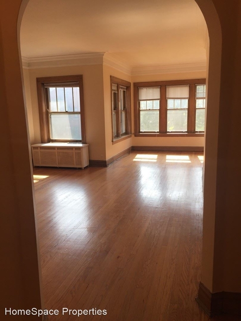 3 Bedrooms, Oak Park Rental in Chicago, IL for $2,520 - Photo 1
