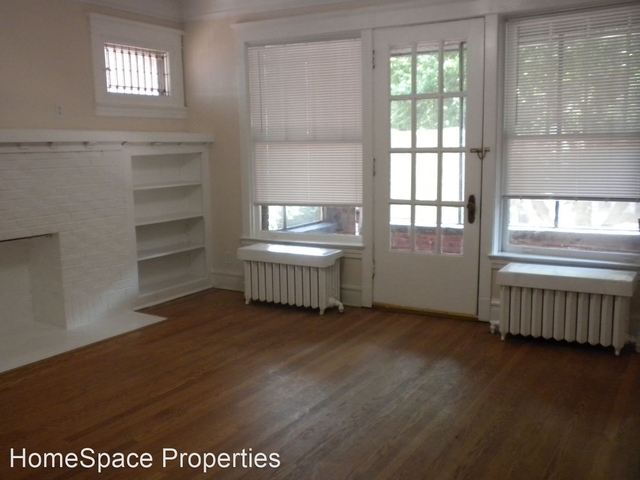 3 Bedrooms, Oak Park Rental in Chicago, IL for $2,650 - Photo 1