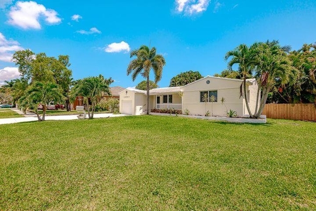 3 Bedrooms, Biscayne Gardens Rental in Miami, FL for $3,900 - Photo 1