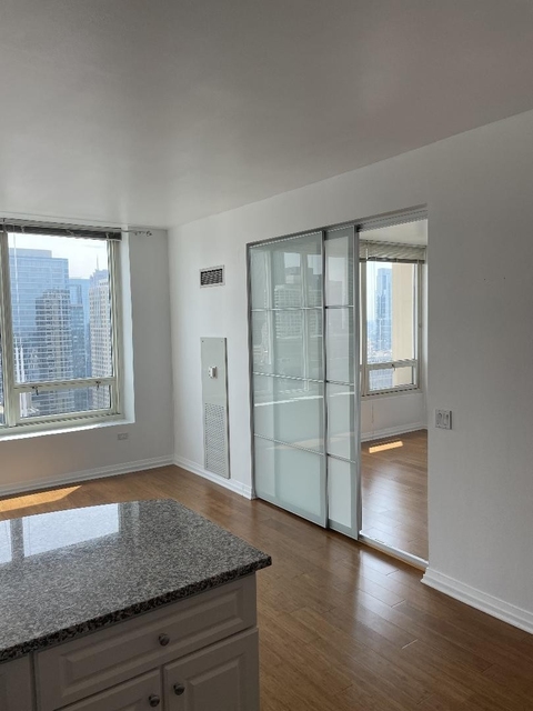 1 Bedroom, Near North Side Rental in Chicago, IL for $2,300 - Photo 1