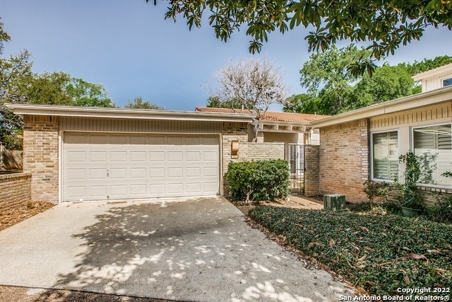 3 Bedrooms, Mission Trace Rental in San Antonio, TX for $2,500 - Photo 1