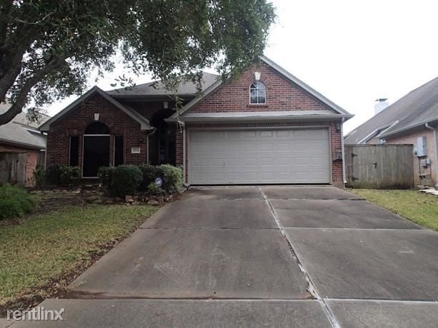 3 Bedrooms, Greatwood Green Rental in Houston for $2,650 - Photo 1