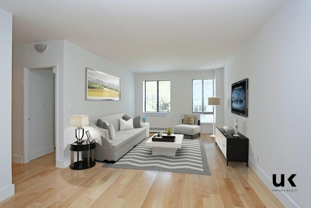 2 Bedrooms, Hell's Kitchen Rental in NYC for $5,200 - Photo 1